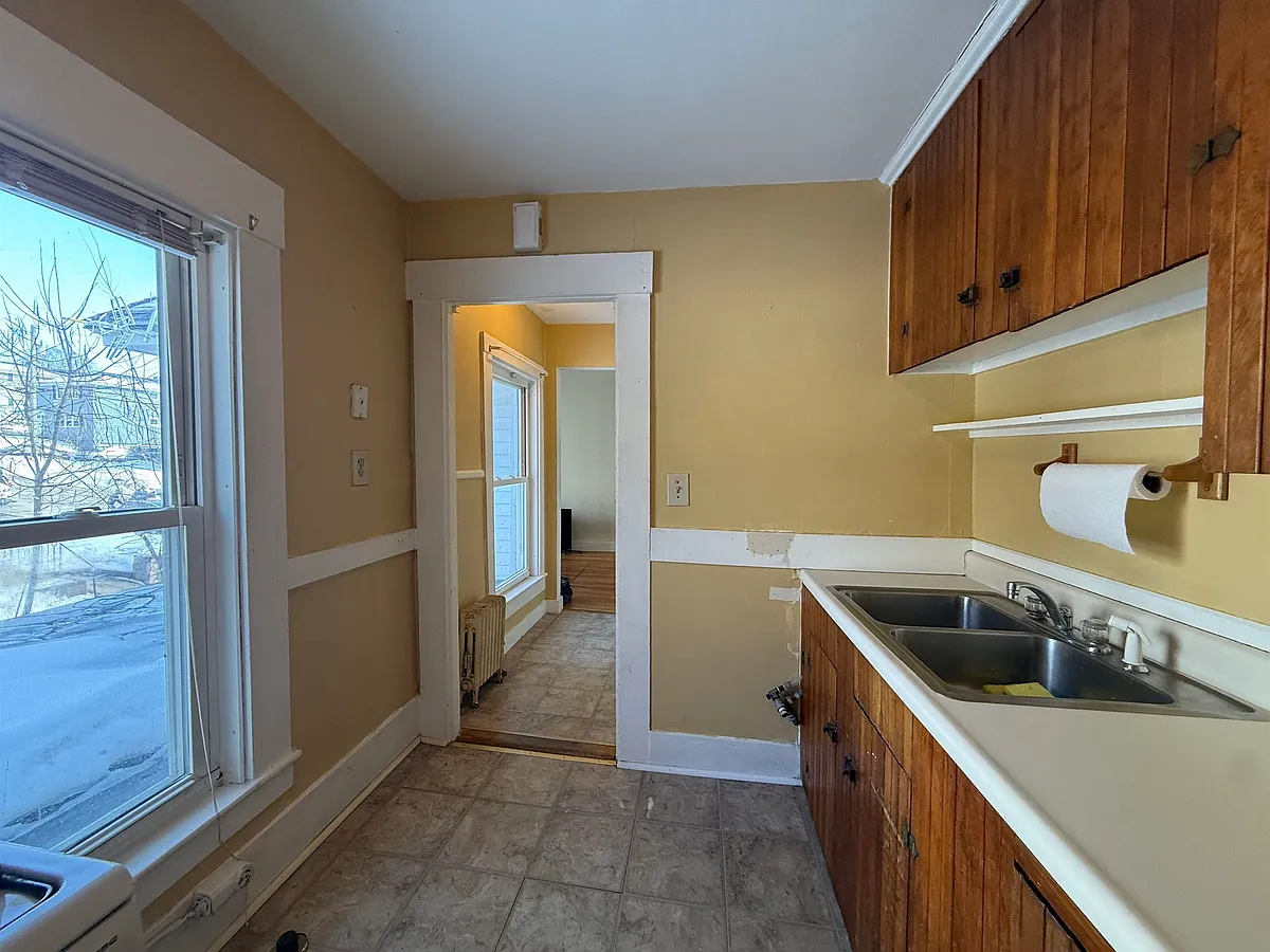 Building Photo - 442 Merrimack St #2E