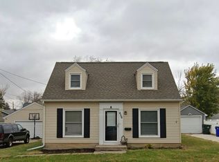 656 Memorial Dr SE, Cedar Rapids, IA 52403