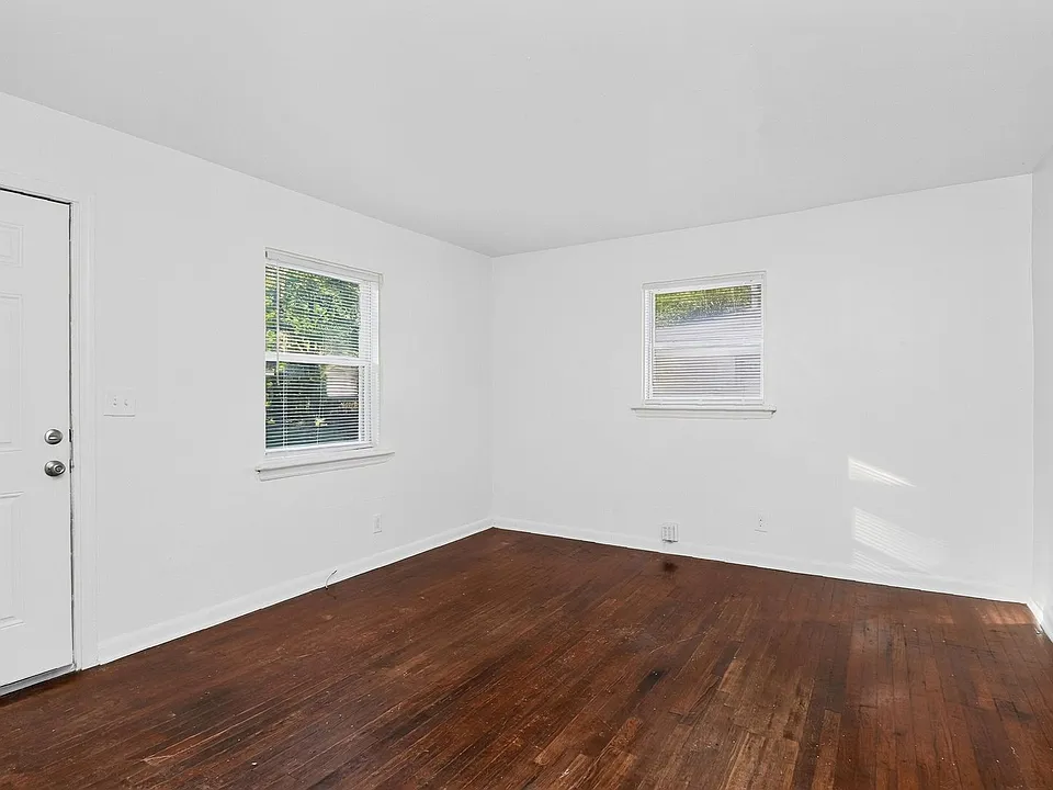2414 Wilson Ave