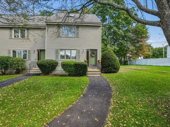 33 Eastmeadow Way, Manchester, NH 03109