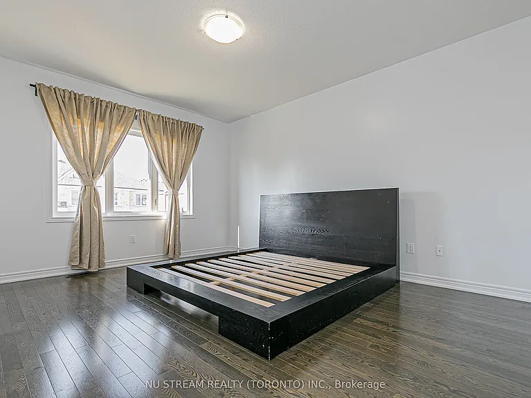 194 Paradelle Dr — Photo 28