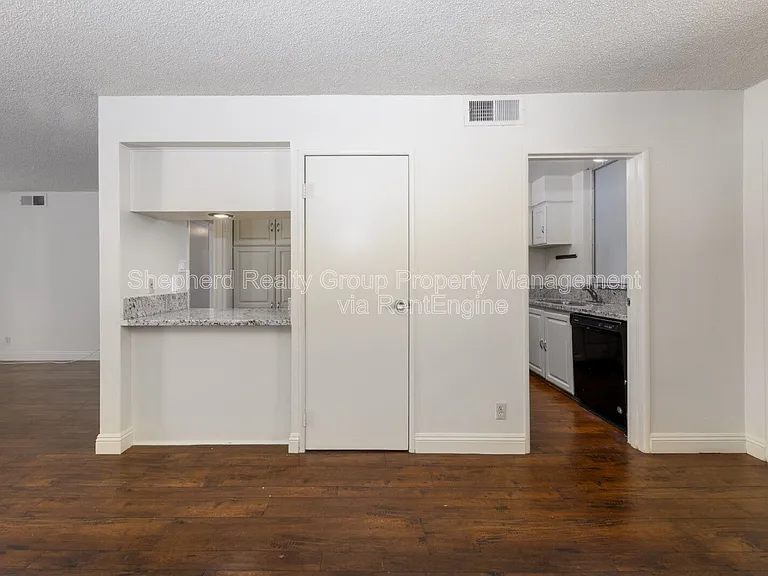 6979 Palm Ct #109-B — Photo 7