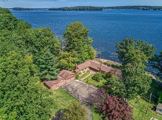 6596 Briscoe Cove Rd, North Rose, NY 14516