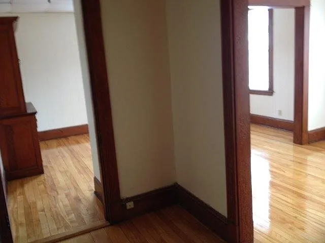 2 bed, 1000 sqft, $1,400 — Photo 3