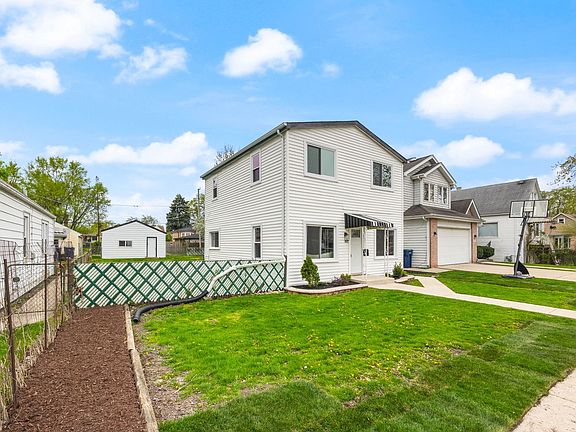 2nd image of 2637 W 97th Pl