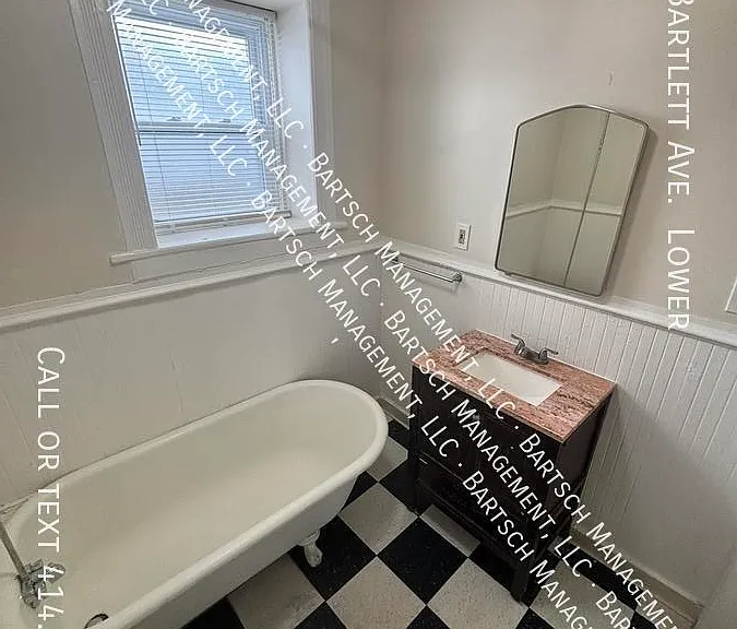 2434 N Bartlett Ave — Photo 13