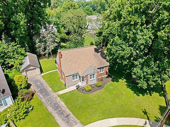 5th image of 1267 Ayershire Ave