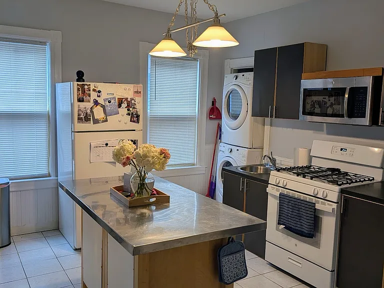 168 Prospect St #2 — Photo 9