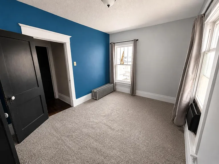310 E Thayer Ave — Photo 11
