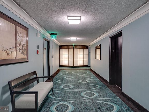 3rd image of 10401 Grosvenor Pl APT 1316