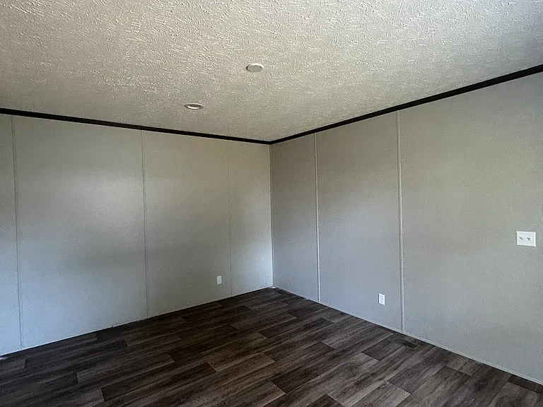 2207 W Macarthur Rd #11 — Photo 18