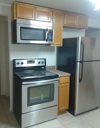 3rd image of 1420 Japonica St