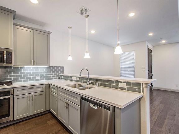 2nd image of 6333 Fortuna Ln