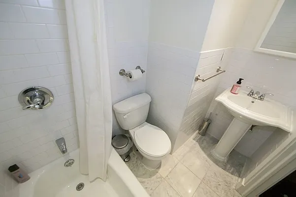 Rented by Voro New York | media 19