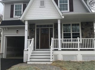 18 Peltier Ave, Metuchen, NJ 08840