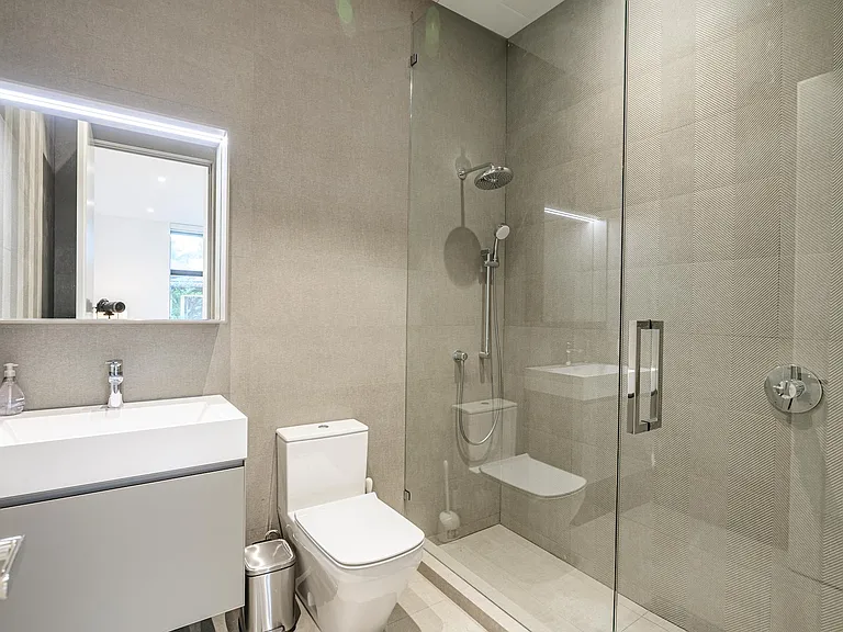 401 Royal Plaza Dr — Photo 41