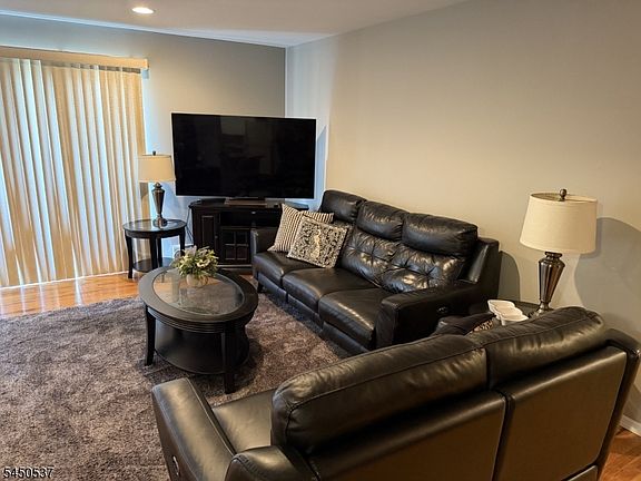5th image of 306 Hoover Ave APT 41