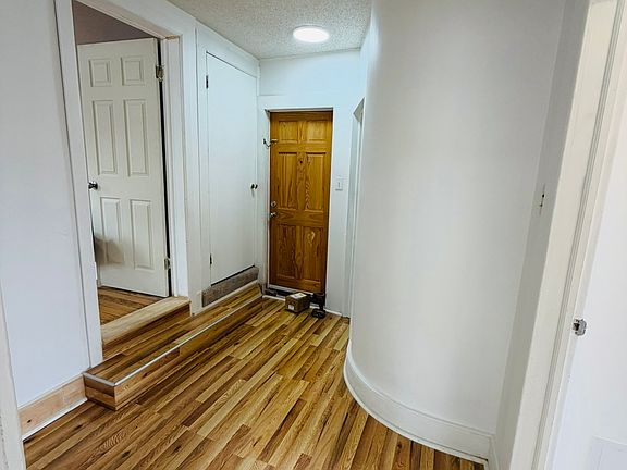 4th image of 222 Luzerne Ave Floor 3