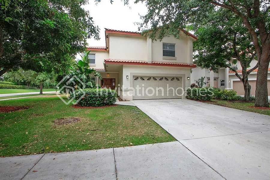 5700 NW 60th Pl