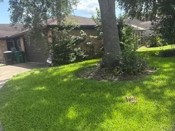 7955 Fawn Terrace Dr, Houston, TX 77071