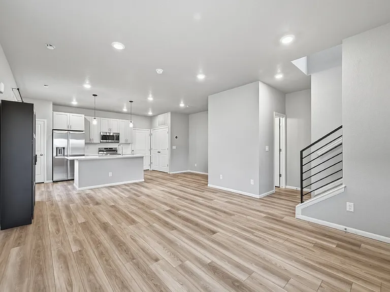 5764 Dakan Loop — Photo 4