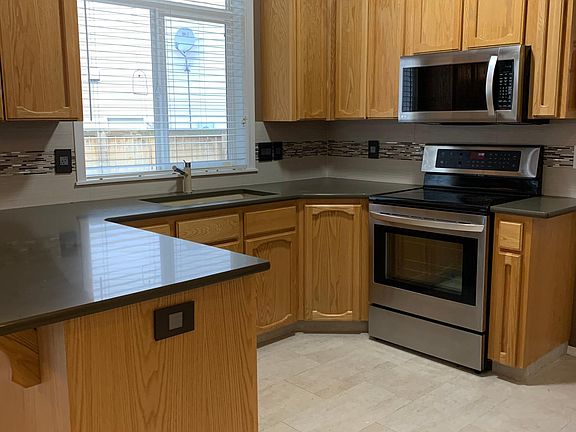 2nd image of 1316 SE 182nd Ave