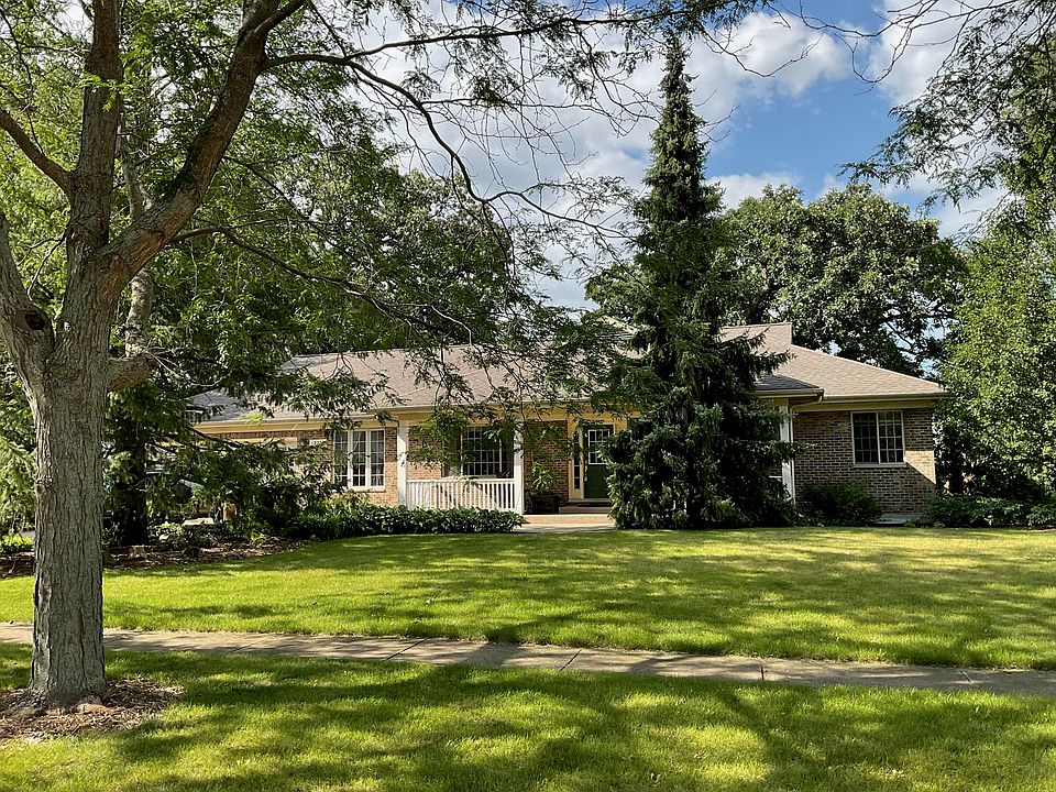 1st image of 12220 Oakcrest Dr