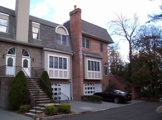 146 Stonegate Trl, Cresskill, NJ 07626