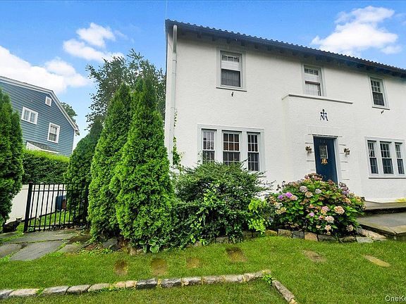 2nd image of 32 Deerfield Avenue