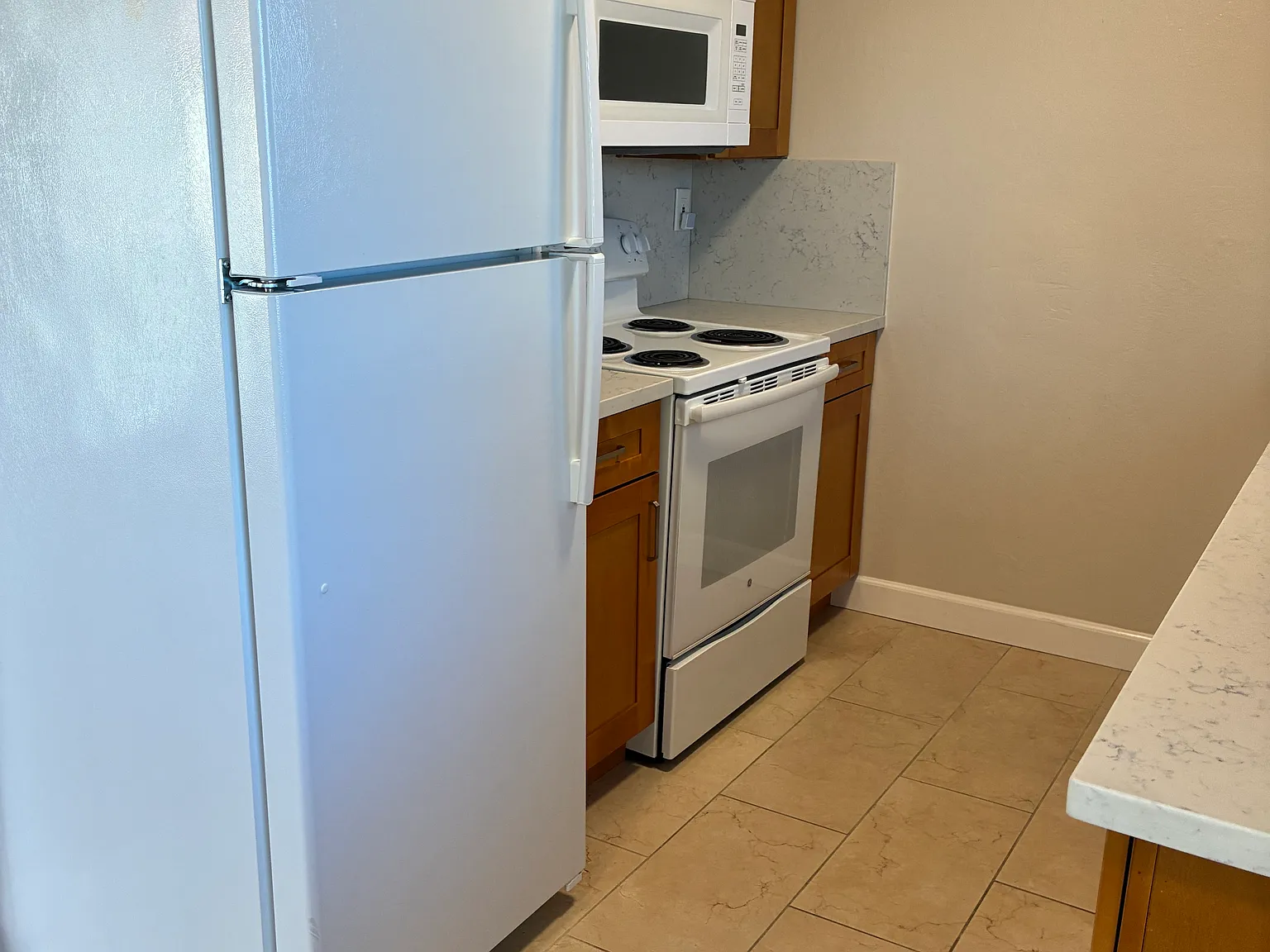 2 bed, 800 sqft, $2,950 — Photo 2