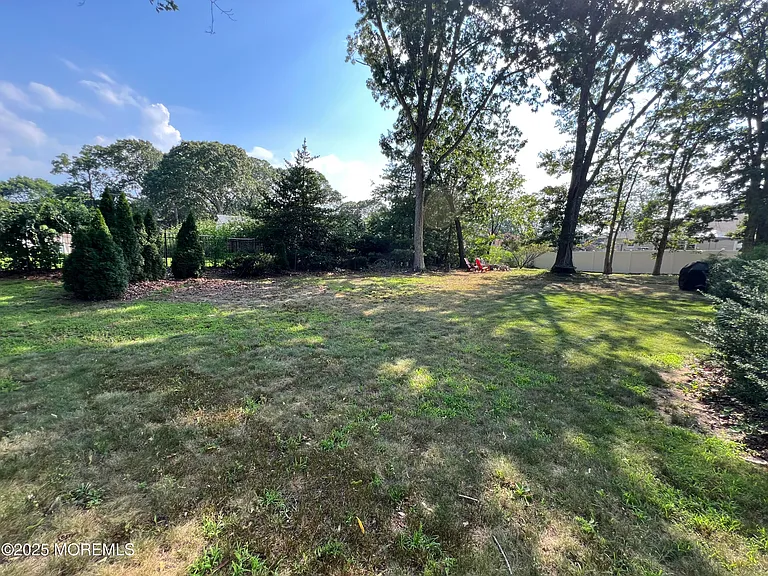 8 Corey Dr — Photo 18