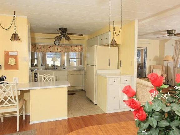 4th image of 1456 Barefoot Cir