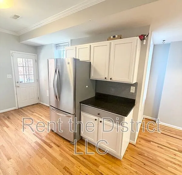 775 Kenyon St NW — Photo 7