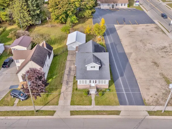 189 N Cedar St, Manistique, MI 49854