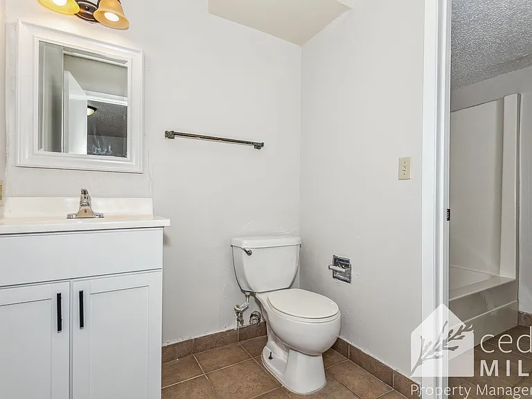 420 S Meridian — Photo 4