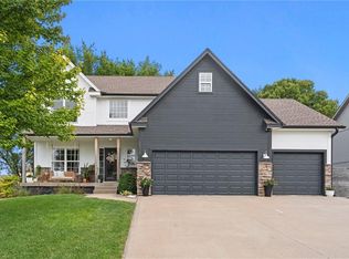 2352 SW River Spring Rd, Lees Summit, MO 64082