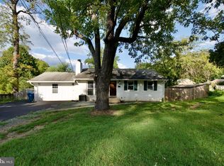 7538 Axton St, Springfield, VA 22151