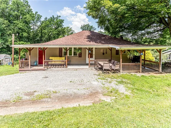 132 Spaugy Hollow Rd, Connellsville, PA 15425