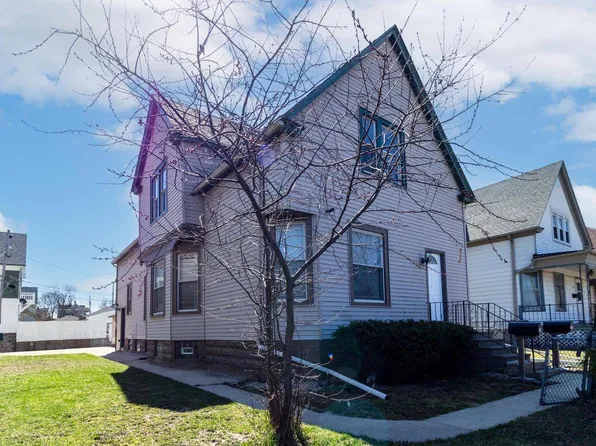 2815 W Pierce St, Milwaukee, WI 53215