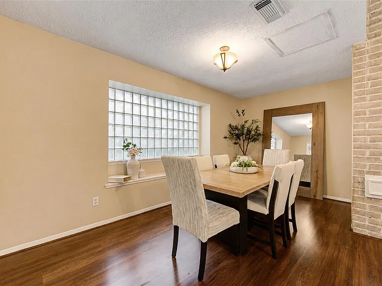7023 Brockington Dr — Photo 8