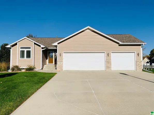 263 Bobwhite Cir, Dakota Dunes, SD 57049