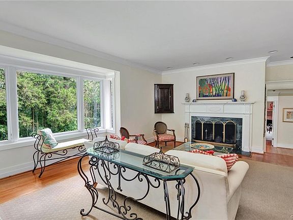 5th image of 6012 Saint Andrews Ln
