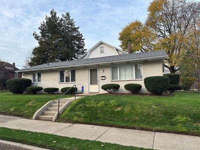 107 Hillcrest Ave NW, North Canton, OH, 44720