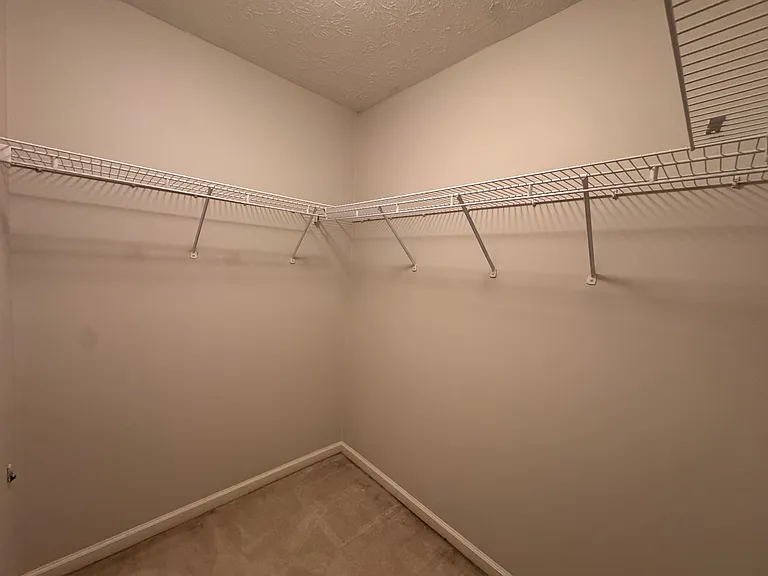 252 Masterson Station Dr — Photo 14