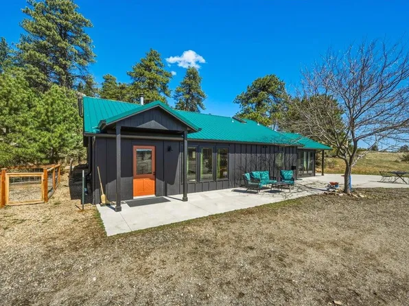511 Green Mountain Dr, Livermore, CO 80536