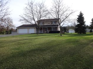 2599 Country Meadow Ct, Green Bay, WI 54313