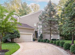 11457 Hollow Timber Ct, Reston, VA 20194