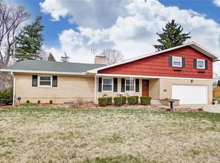 511 Holiday Dr, Springfield, OH 45505