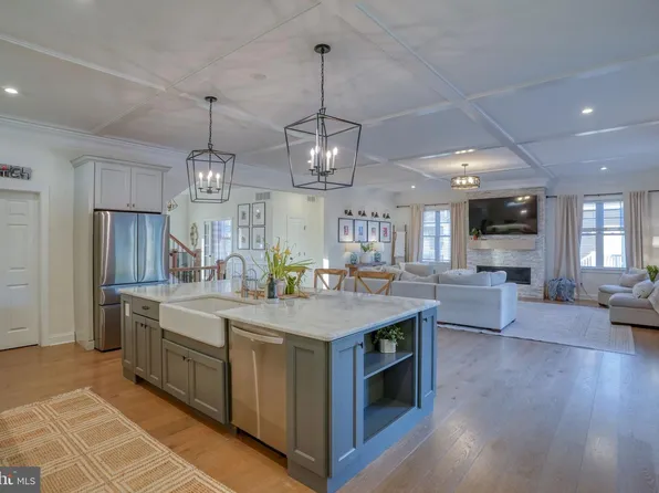 721 Idlewyld Dr, Middletown, DE 19709