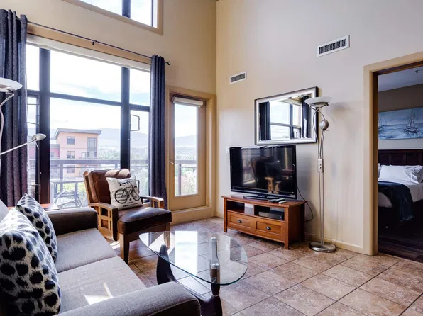 654 Cook Rd Unit 605, Kelowna, BC V1W 3G7